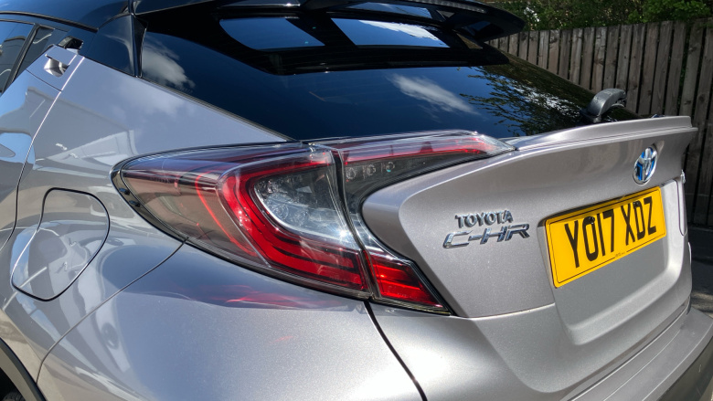 Toyota C-HR 1.8 Hybrid Dynamic 5dr CVT Hybrid Hatchback